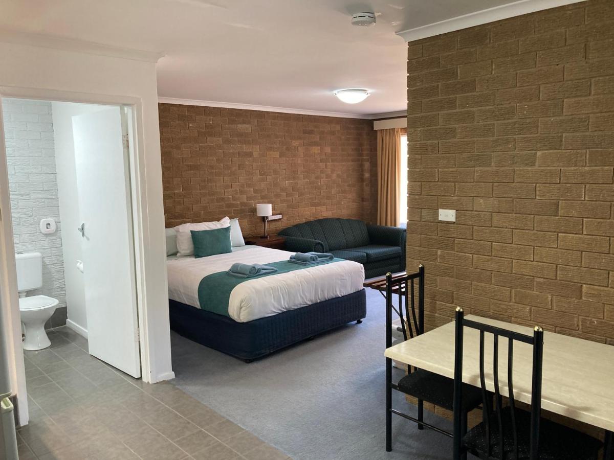 Camellia Motel Narrandera Eksteriør billede