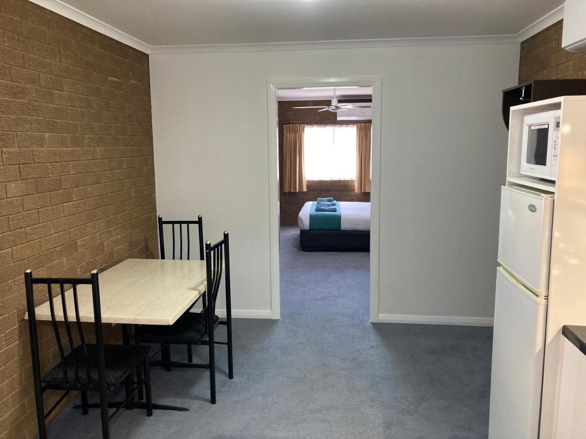 Camellia Motel Narrandera Eksteriør billede