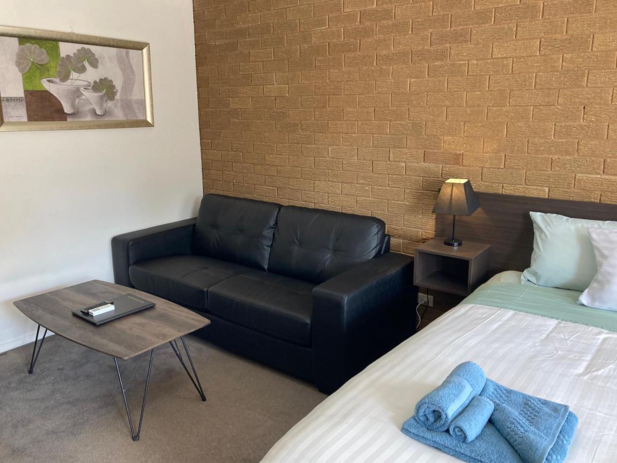 Camellia Motel Narrandera Eksteriør billede