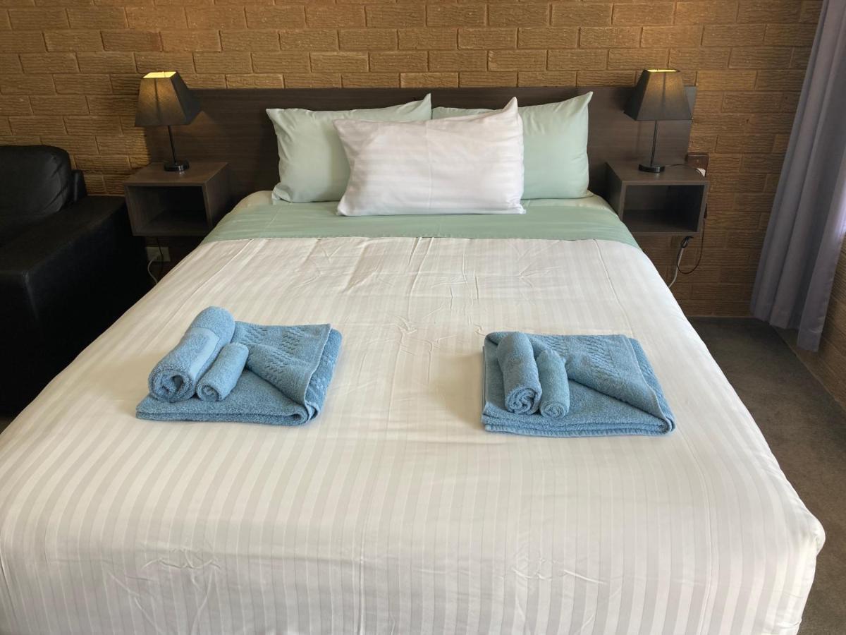 Camellia Motel Narrandera Eksteriør billede