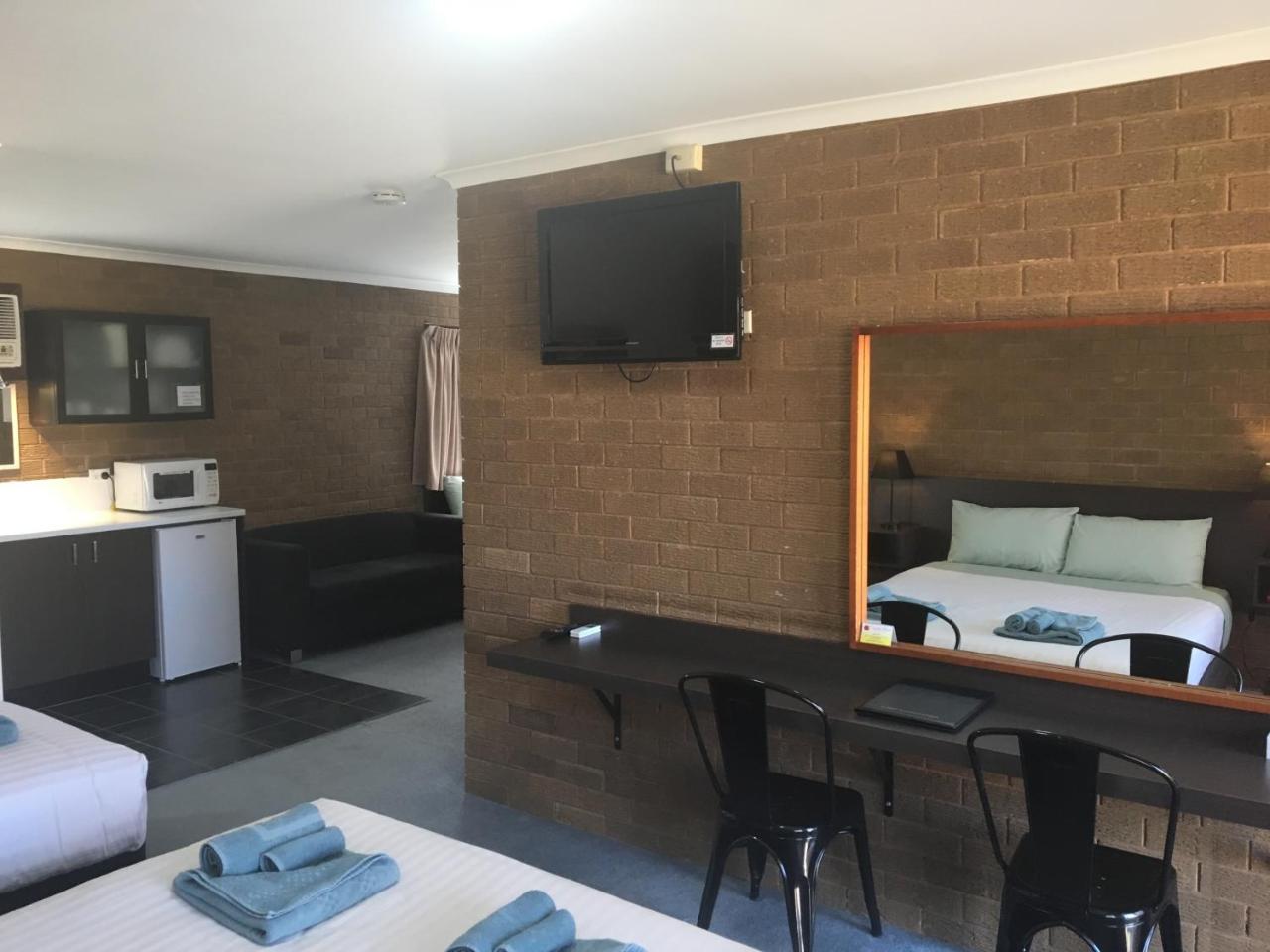 Camellia Motel Narrandera Eksteriør billede