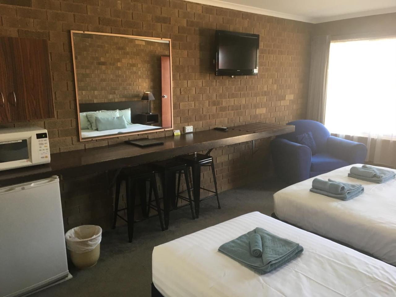 Camellia Motel Narrandera Eksteriør billede